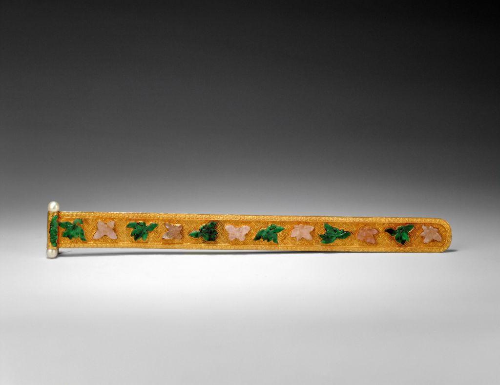 图片[1]-Flat square inlaid with gold flowers and jewels-China Archive